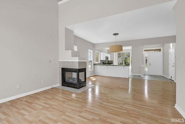 3821 Tamarron Dr, Bloomington, IN 47408