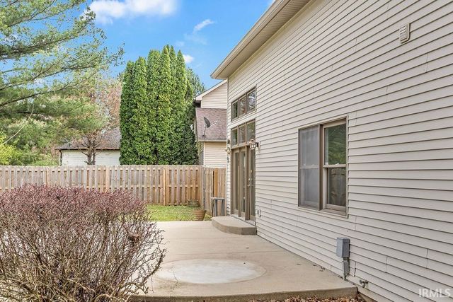 3821 Tamarron Dr, Bloomington, IN 47408