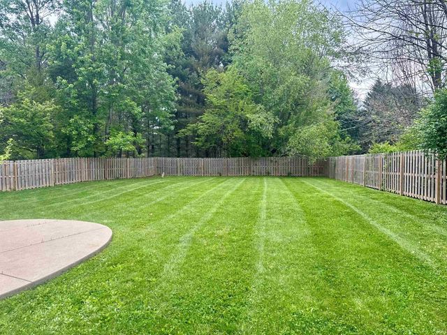 3821 Tamarron Dr, Bloomington, IN 47408