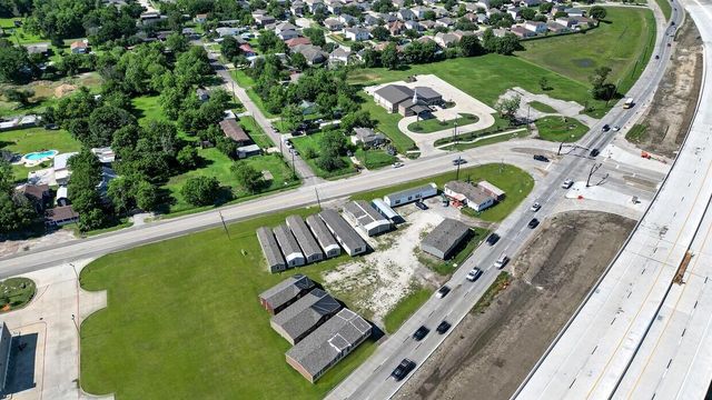 3733 N Alexander, Baytown, TX 77520