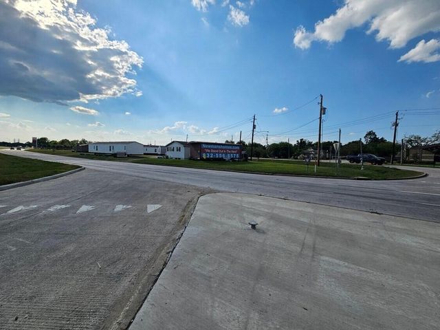 3733 N Alexander, Baytown, TX 77520