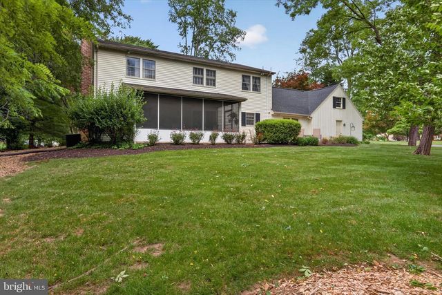 4417 AVON DR, Harrisburg, PA 17112