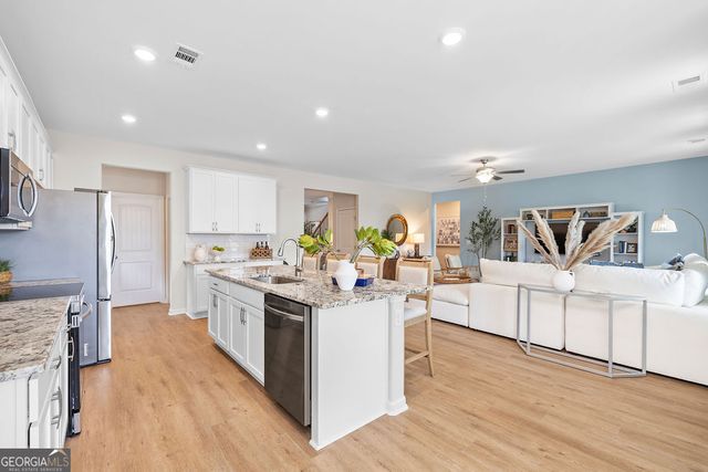 100 Pioneer Way, Kingsland, GA 31548
