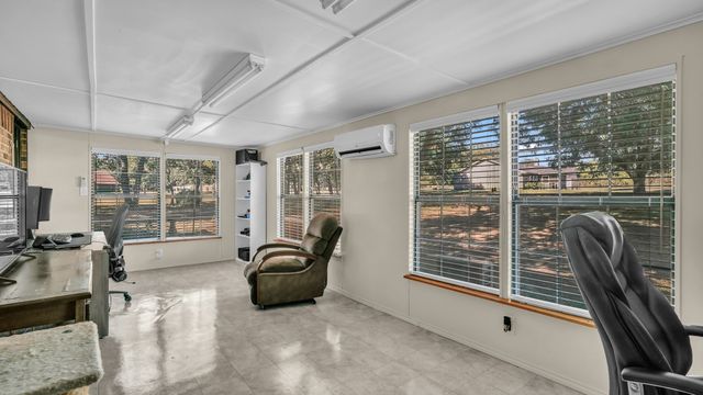 101 Meadow Court, Weatherford, TX 76086