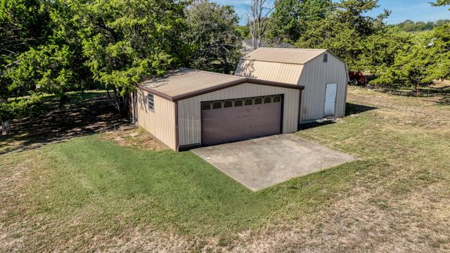 101 Meadow Court, Weatherford, TX 76086