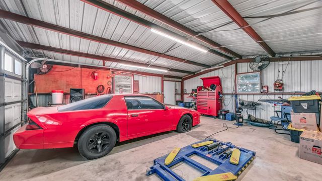 101 Meadow Court, Weatherford, TX 76086