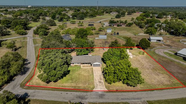 101 Meadow Court, Weatherford, TX 76086