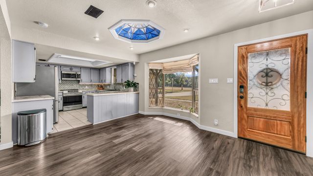 101 Meadow Court, Weatherford, TX 76086