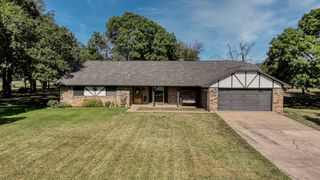 101 Meadow Court, Weatherford, TX 76086