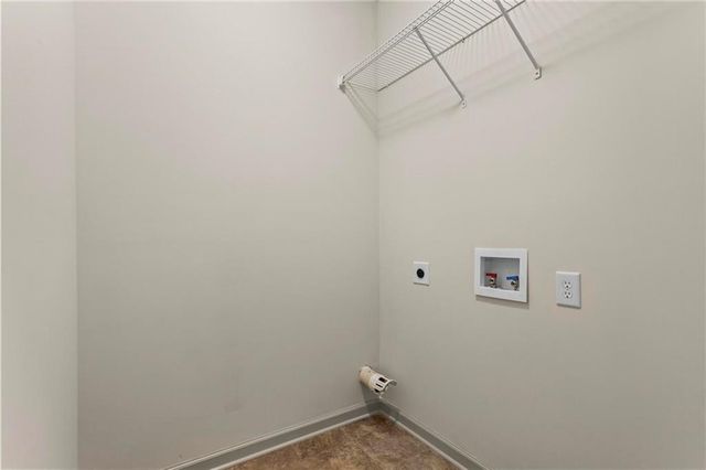 867 Crested Hawk Trail, Sugar Hill, GA 30518