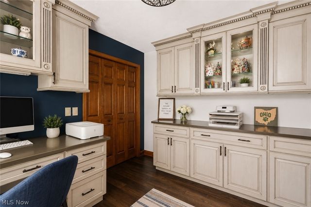 5743 Williamsburg Drive, Highland Heights, OH 44143