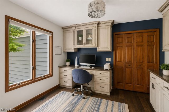 5743 Williamsburg Drive, Highland Heights, OH 44143