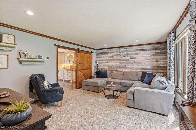 5743 Williamsburg Drive, Highland Heights, OH 44143