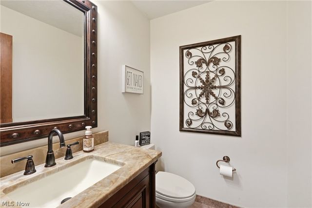 5743 Williamsburg Drive, Highland Heights, OH 44143