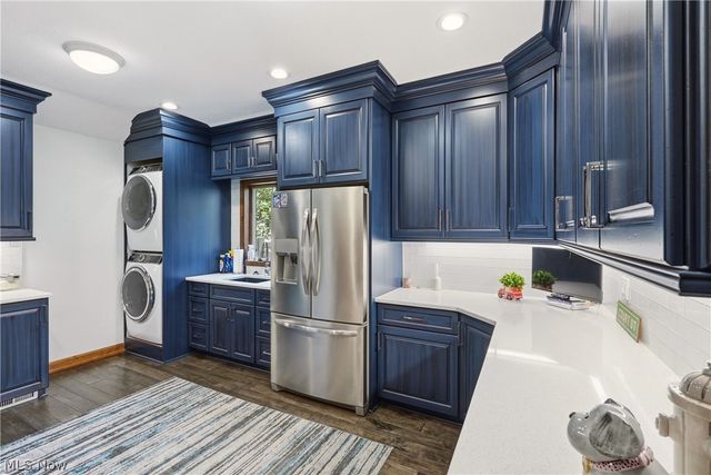 5743 Williamsburg Drive, Highland Heights, OH 44143