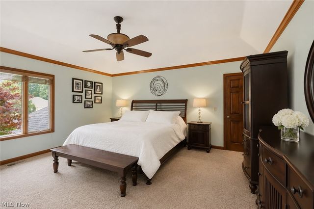 5743 Williamsburg Drive, Highland Heights, OH 44143