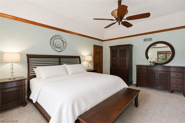 5743 Williamsburg Drive, Highland Heights, OH 44143