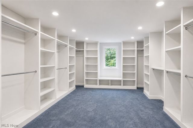 5743 Williamsburg Drive, Highland Heights, OH 44143