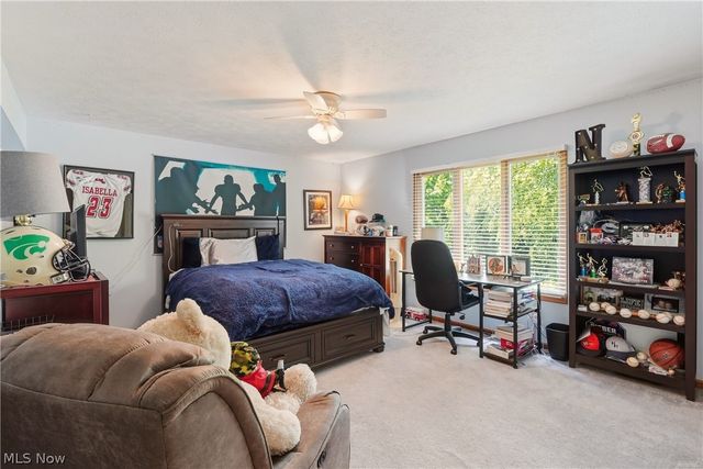 5743 Williamsburg Drive, Highland Heights, OH 44143