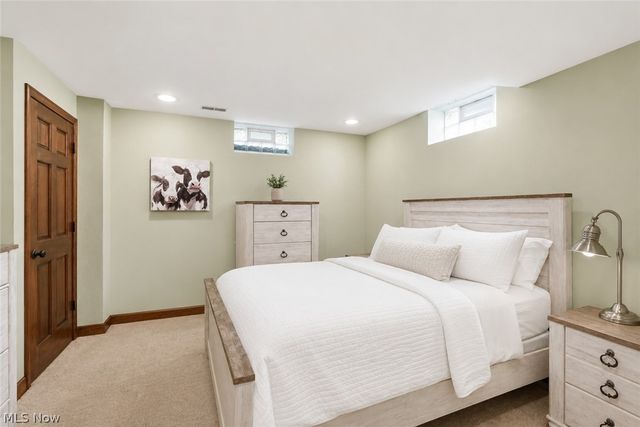 5743 Williamsburg Drive, Highland Heights, OH 44143