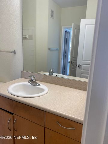 8290 GATE Parkway 611, Jacksonville, FL 32216