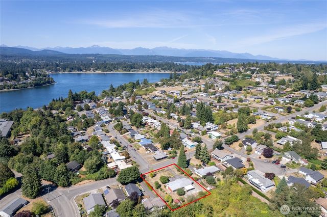2810 Rickey Road NE, Bremerton, WA 98310