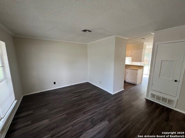 402 MICHELLE DR, Converse, TX 78109