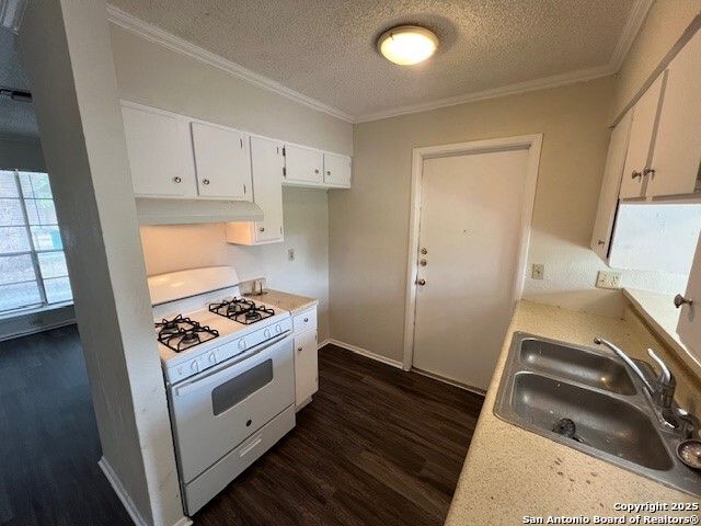 402 MICHELLE DR, Converse, TX 78109
