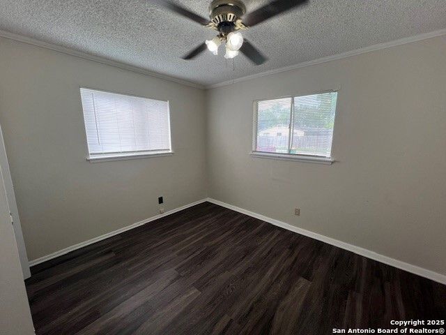 402 MICHELLE DR, Converse, TX 78109
