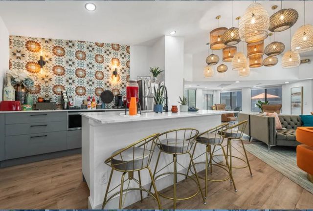 5959 W Greenway Road 2, Glendale, AZ 85306