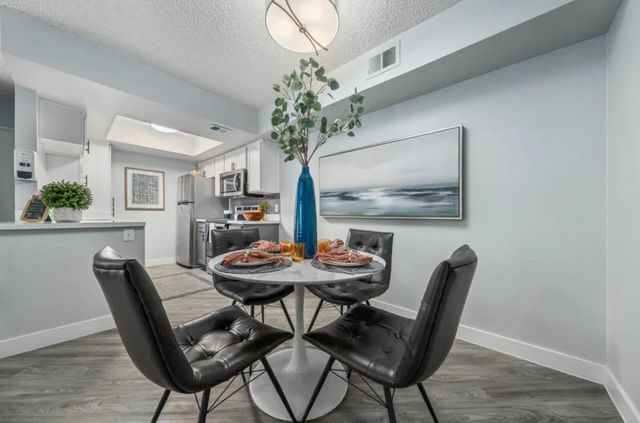 5959 W Greenway Road 2, Glendale, AZ 85306