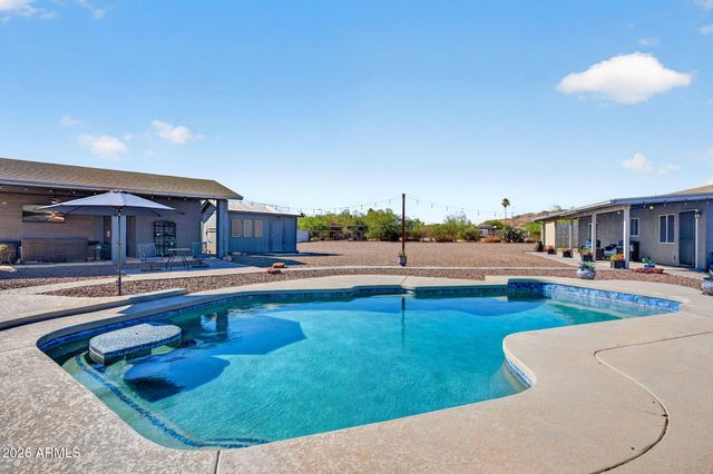 4946 W CREEDANCE Boulevard, Glendale, AZ 85310