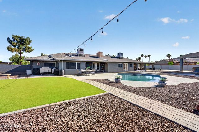 4946 W CREEDANCE Boulevard, Glendale, AZ 85310