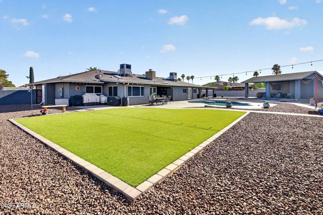4946 W CREEDANCE Boulevard, Glendale, AZ 85310