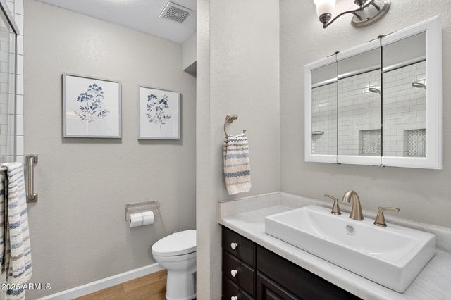 4946 W CREEDANCE Boulevard, Glendale, AZ 85310