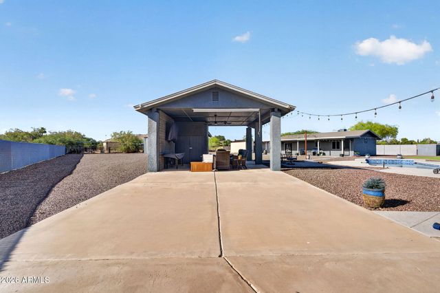 4946 W CREEDANCE Boulevard, Glendale, AZ 85310