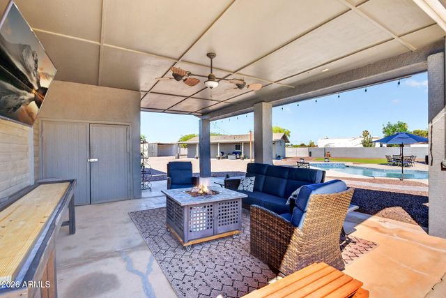 4946 W CREEDANCE Boulevard, Glendale, AZ 85310