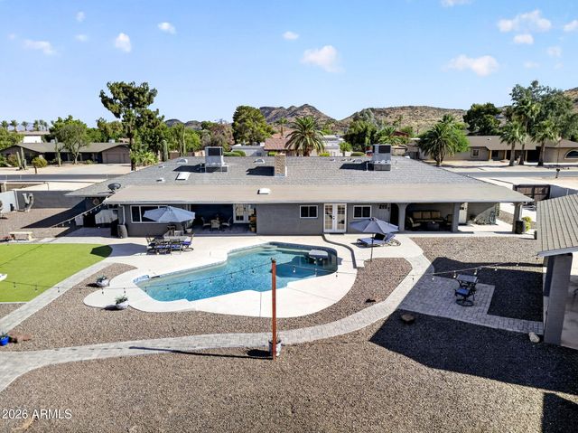 4946 W CREEDANCE Boulevard, Glendale, AZ 85310