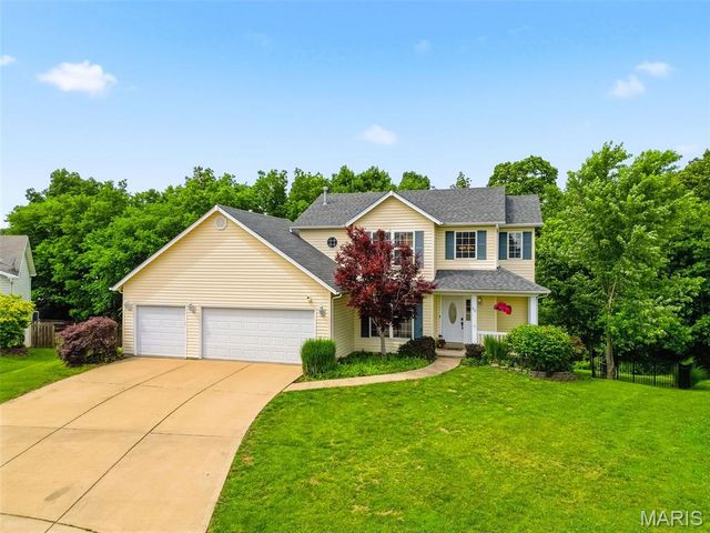 40 Owls Rest Court, Winfield, MO 63389