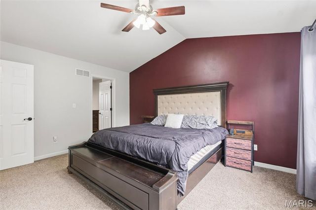 40 Owls Rest Court, Winfield, MO 63389