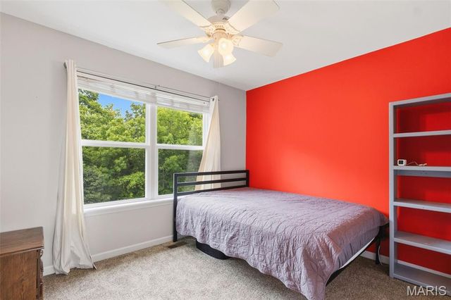 40 Owls Rest Court, Winfield, MO 63389