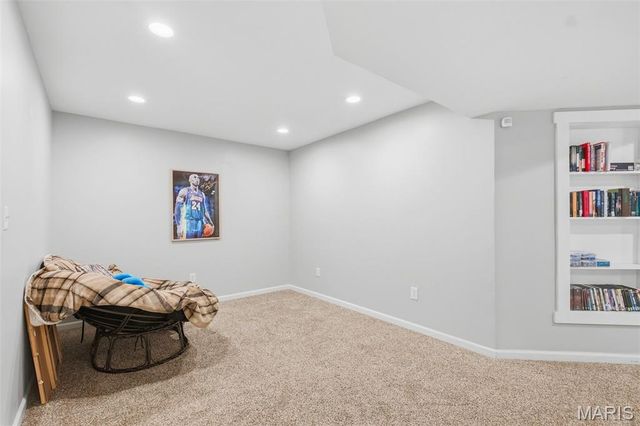 40 Owls Rest Court, Winfield, MO 63389
