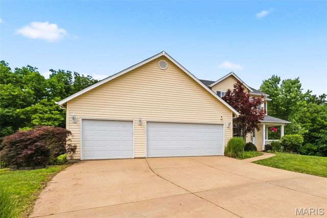 40 Owls Rest Court, Winfield, MO 63389