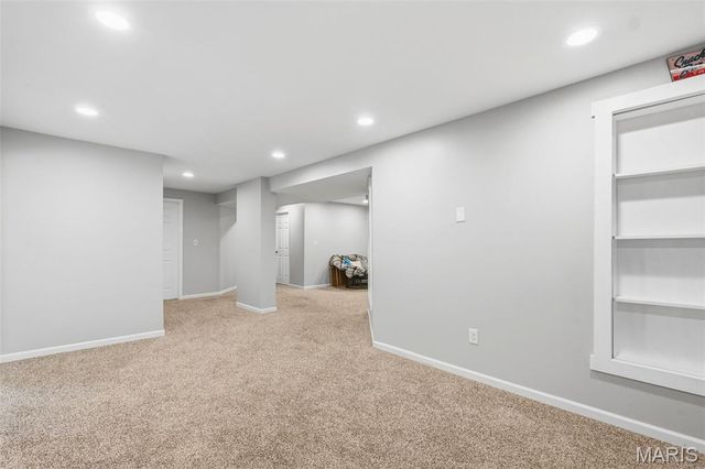 40 Owls Rest Court, Winfield, MO 63389