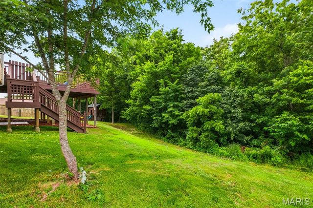 40 Owls Rest Court, Winfield, MO 63389