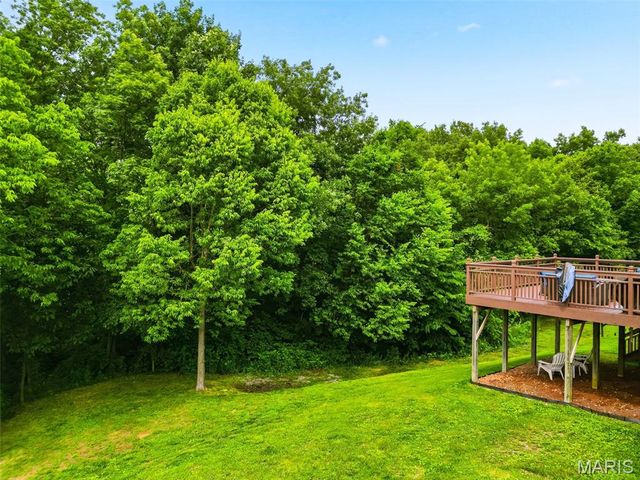 40 Owls Rest Court, Winfield, MO 63389