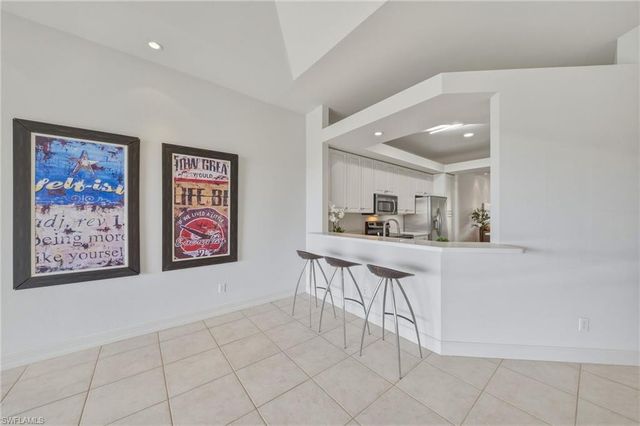 1845 Les Chateaux BLVD 303, Naples, FL 34109
