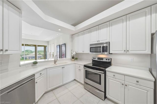 1845 Les Chateaux BLVD 303, Naples, FL 34109