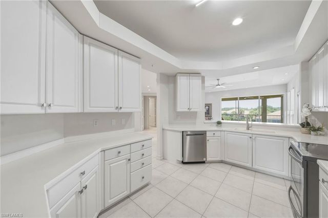 1845 Les Chateaux BLVD 303, Naples, FL 34109
