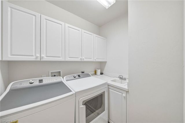 1845 Les Chateaux BLVD 303, Naples, FL 34109